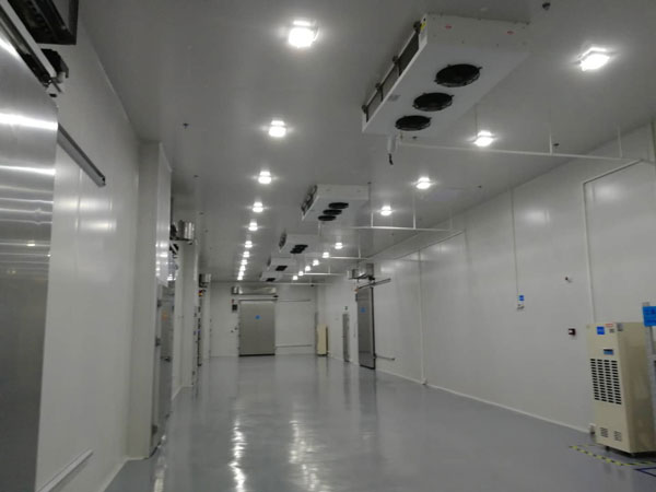 建設(shè)1600m3藥檢所的樣品陰涼庫安裝價格是多少？